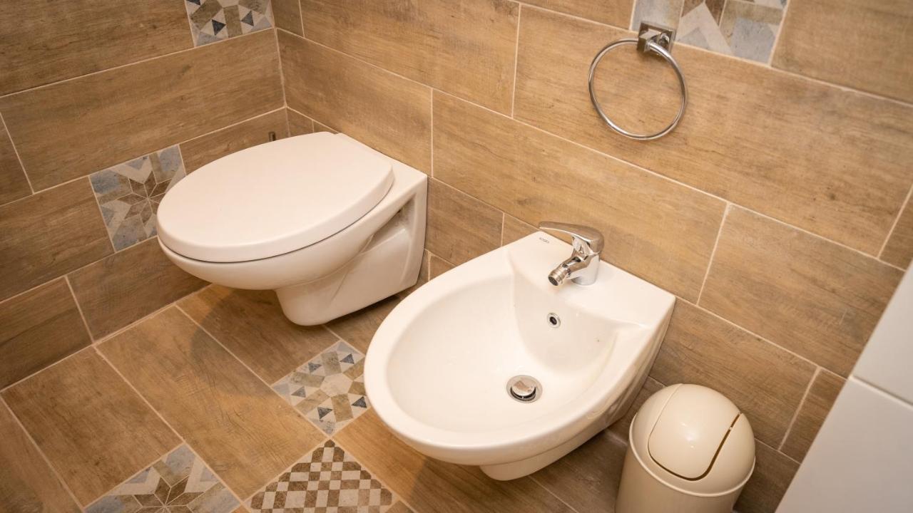 לינה וארוחת בוקר מונופולי Green House מראה חיצוני תמונה