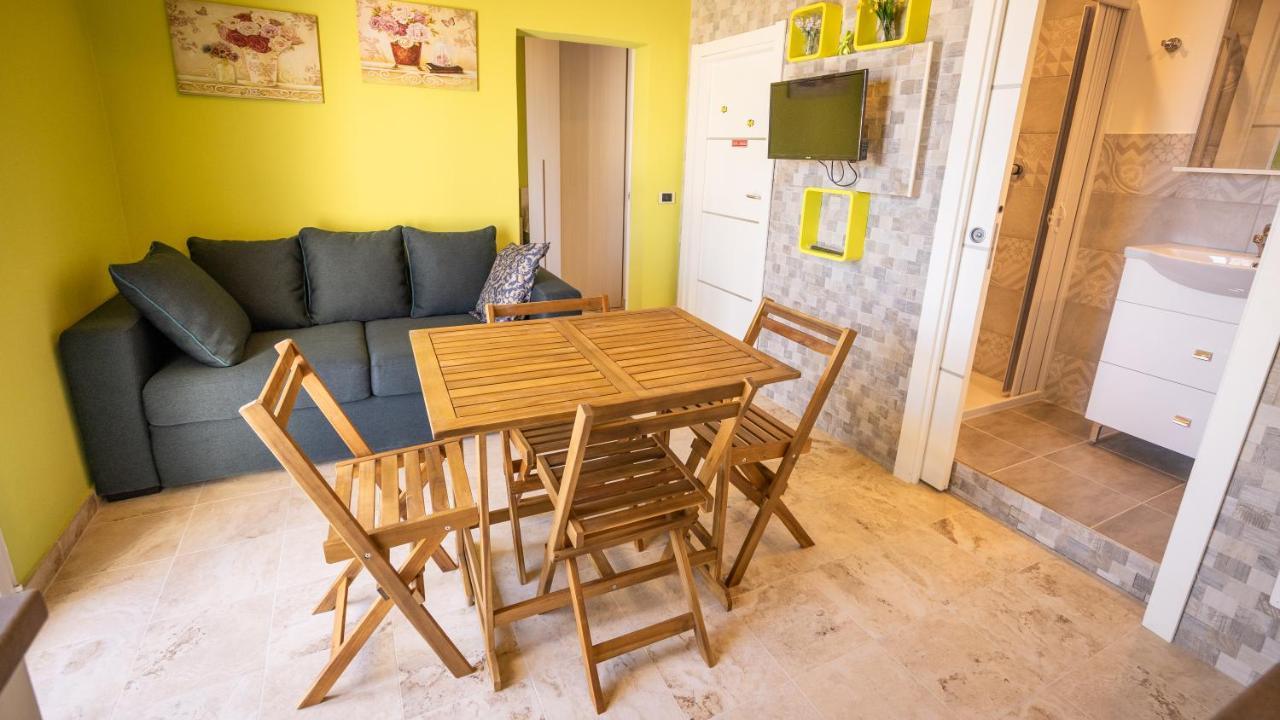 לינה וארוחת בוקר מונופולי Green House מראה חיצוני תמונה