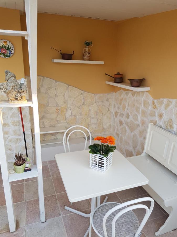 לינה וארוחת בוקר מונופולי Green House מראה חיצוני תמונה